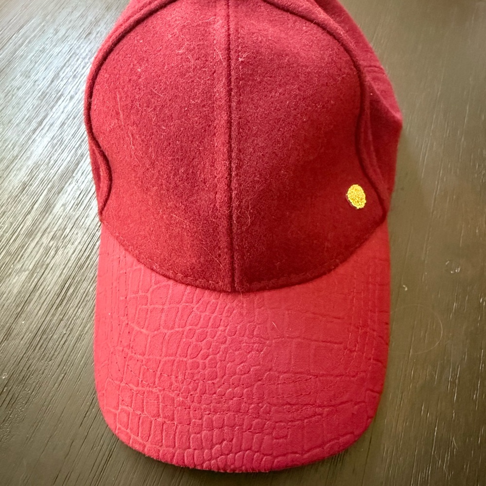 Maroon Vince Camuto hat with Gold Accent
